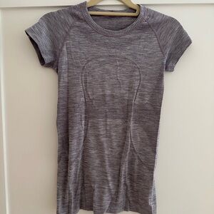 lululemon athletica Gray Short Sleeve Tee